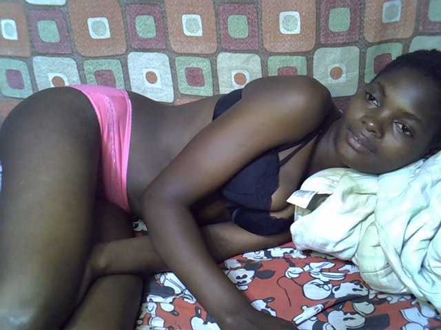 Slender-kerry live cam on BongaCams