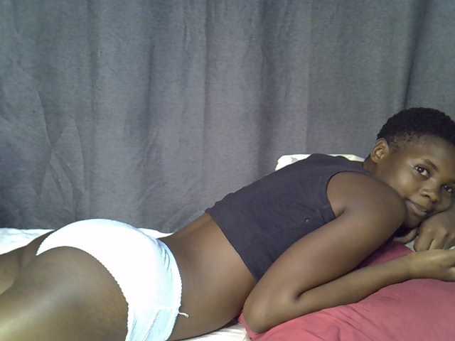 Slender-kerry live cam on BongaCams