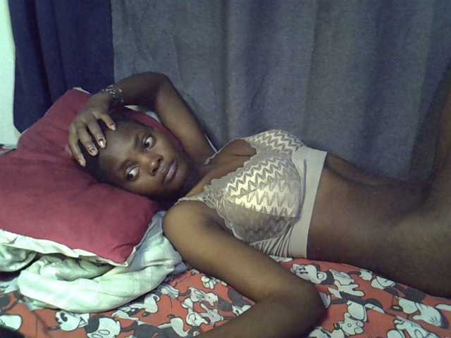 Slender-kerry live cam on BongaCams