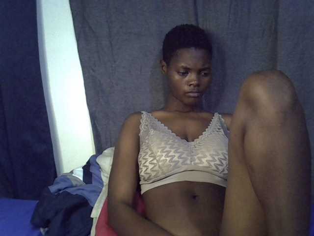 Slender-kerry, live now on BongaCams