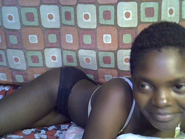 Slender-kerry live cam on BongaCams