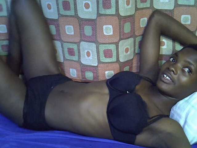 Slender-kerry live cam on BongaCams