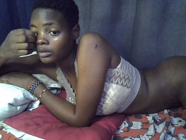 Slender-kerry live cam on BongaCams