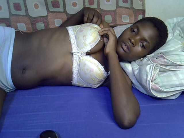 Slender-kerry live cam on BongaCams