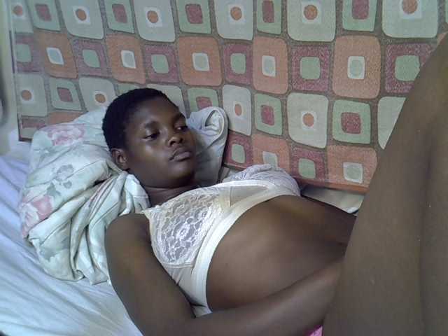 Slender-kerry live cam on BongaCams