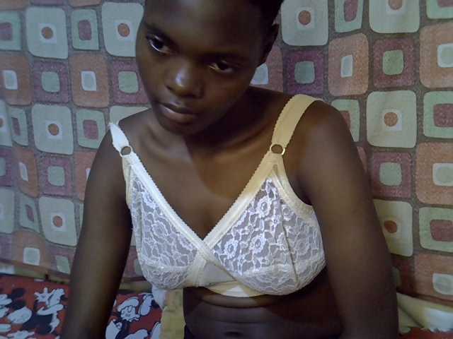 Slender-kerry live cam on BongaCams