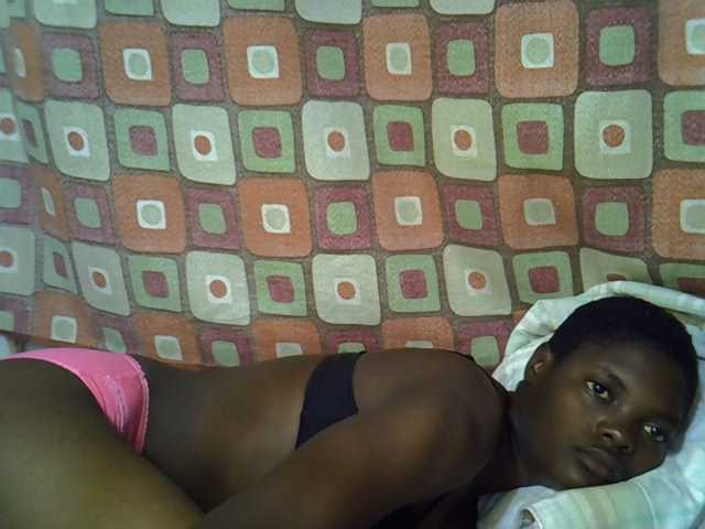 Slender-kerry live cam on BongaCams