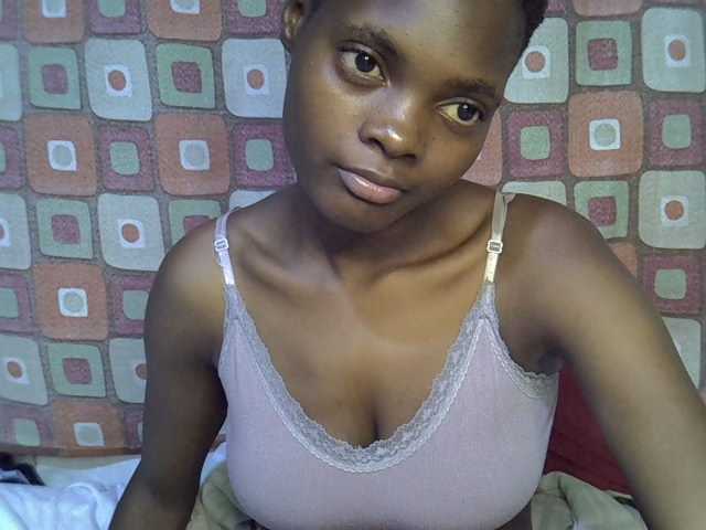Slender-kerry live cam on BongaCams