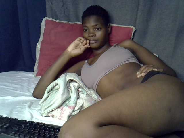 Slender-kerry live cam on BongaCams