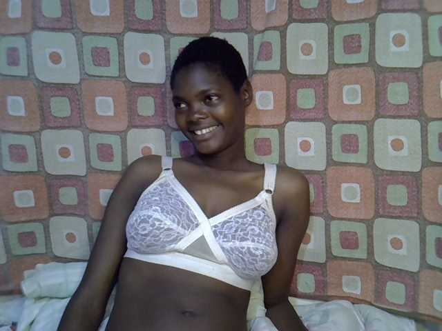 Slender-kerry live cam on BongaCams
