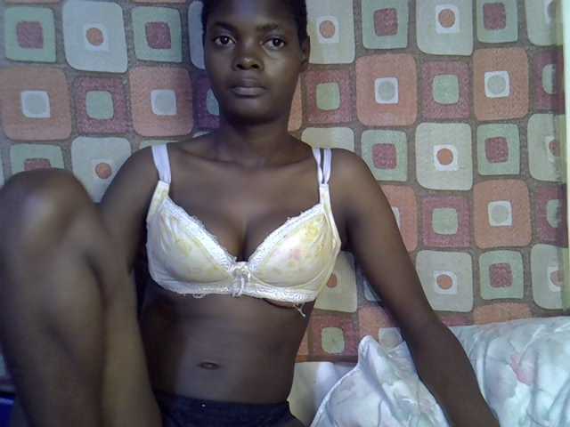 Slender-kerry live cam on BongaCams