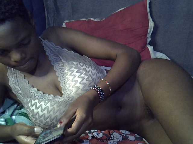 Slender-kerry live cam on BongaCams