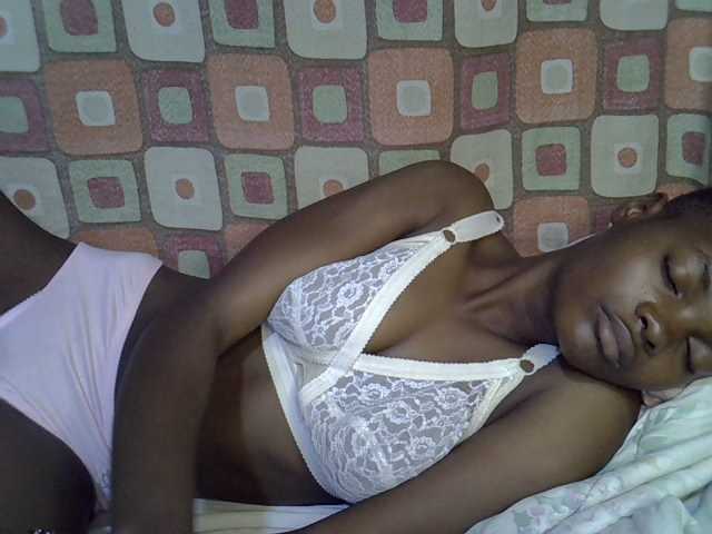 Slender-kerry live cam on BongaCams