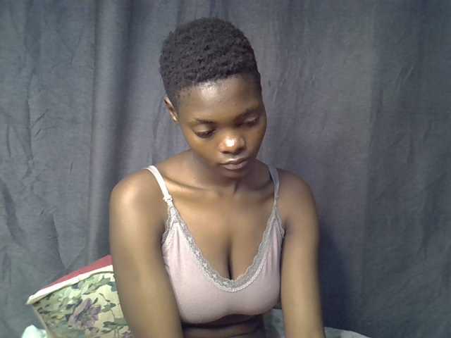 Slender-kerry live cam on BongaCams