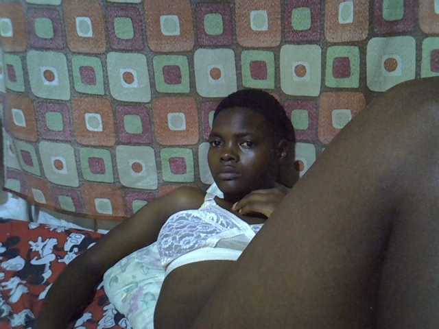 Slender-kerry live cam on BongaCams