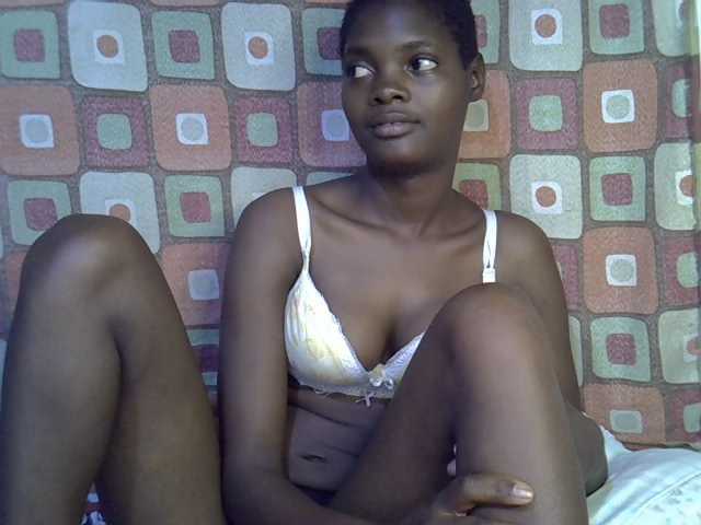 Slender-kerry live cam on BongaCams