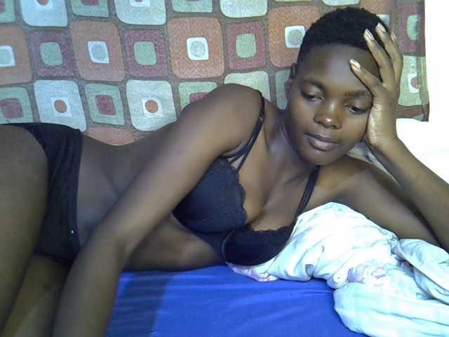 Slender-kerry live cam on BongaCams