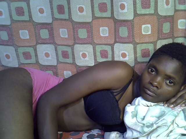Slender-kerry live cam on BongaCams