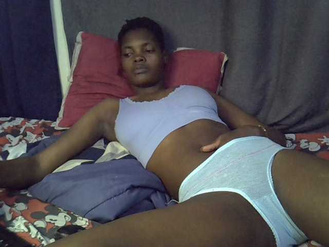 Slender-kerry live cam on BongaCams