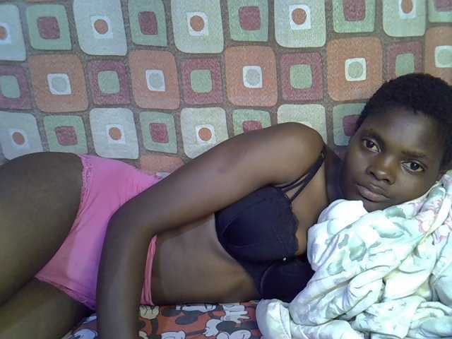 Slender-kerry live cam on BongaCams