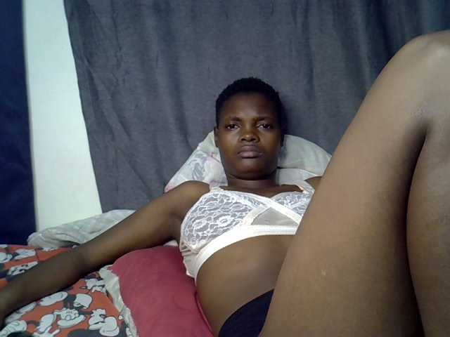 Slender-kerry live cam on BongaCams