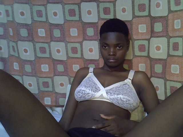 Slender-kerry live cam on BongaCams