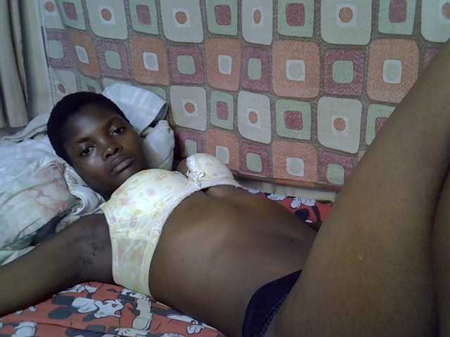 Slender-kerry live cam on BongaCams