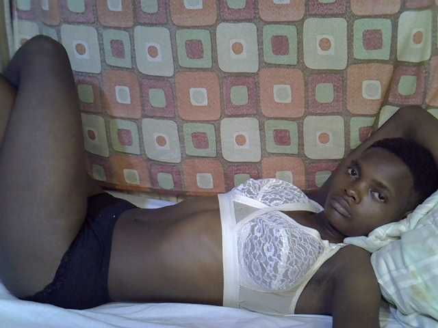 Slender-kerry live cam on BongaCams