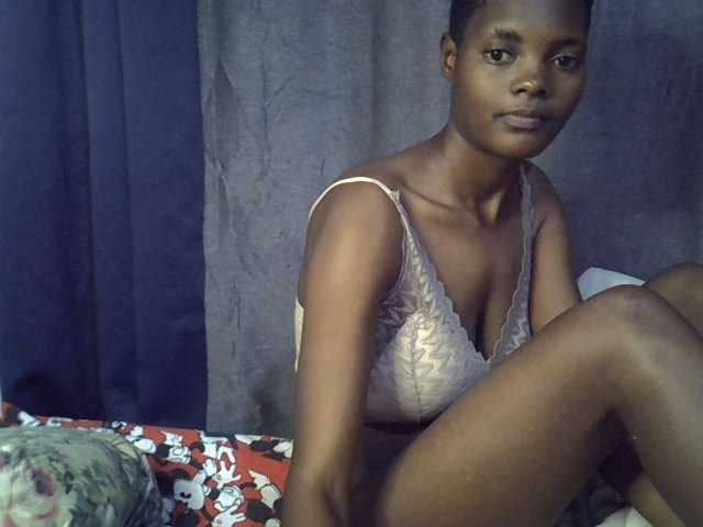 Slender-kerry live cam on BongaCams