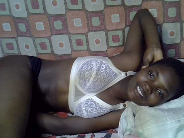 Slender-kerry live cam on BongaCams
