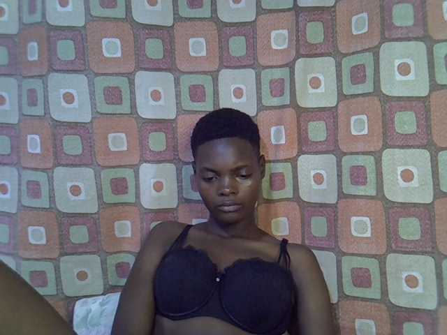 Slender-kerry live cam on BongaCams