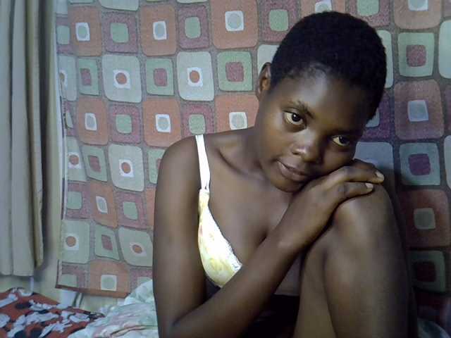 Slender-kerry live cam on BongaCams