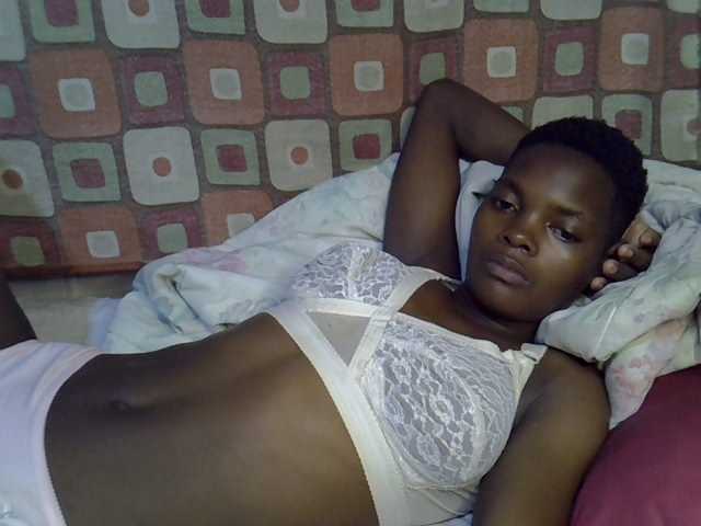 Slender-kerry live cam on BongaCams