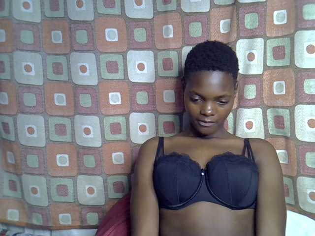 Slender-kerry live cam on BongaCams