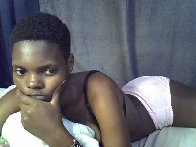 Slender-kerry live cam on BongaCams