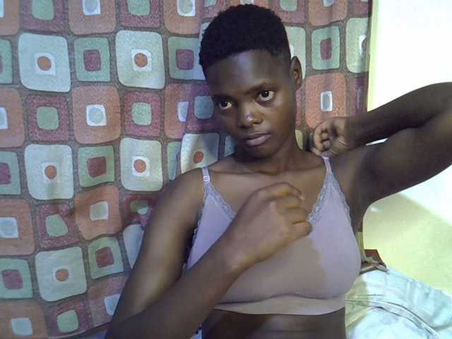 Slender-kerry live cam on BongaCams