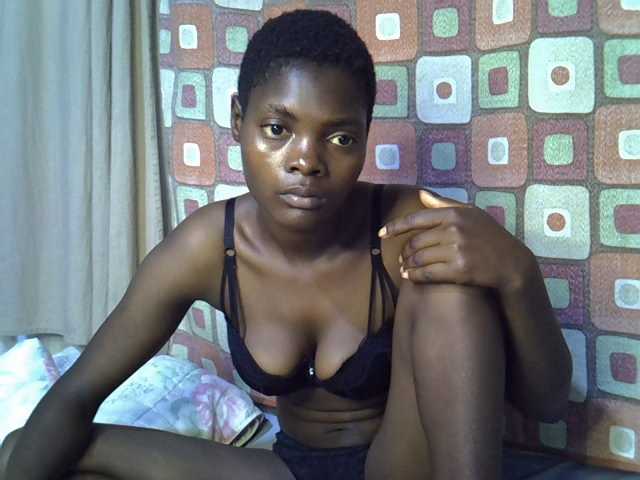 Slender-kerry live cam on BongaCams