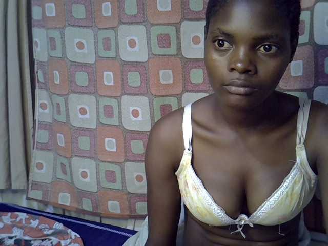 Slender-kerry live cam on BongaCams