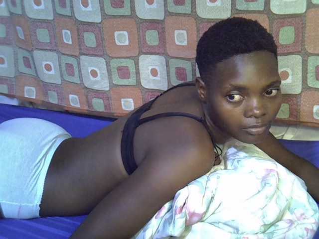 Slender-kerry live cam on BongaCams