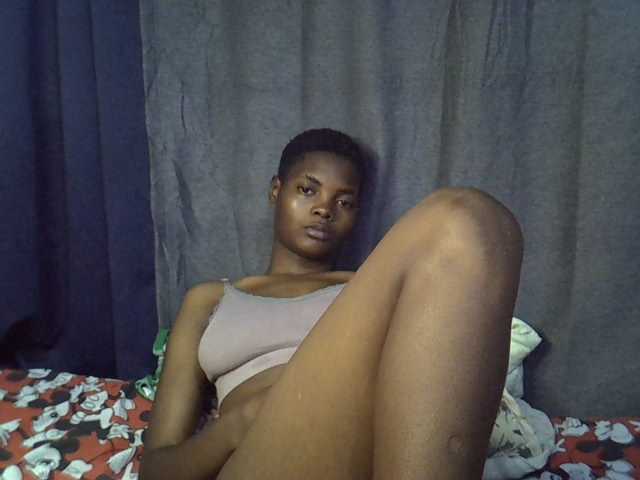 Slender-kerry live cam on BongaCams
