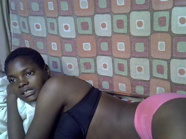 Slender-kerry live cam on BongaCams