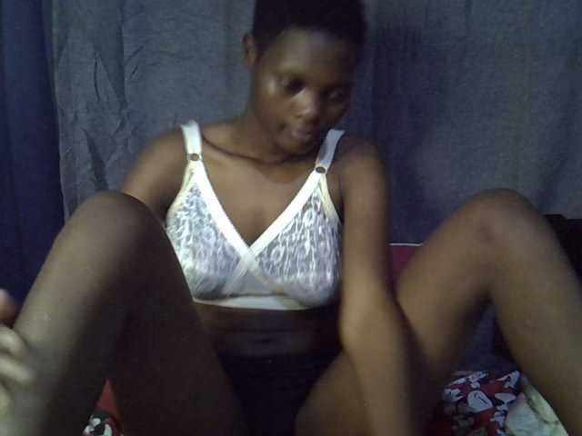 Slender-kerry live cam on BongaCams