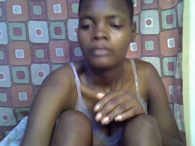 Slender-kerry live cam on BongaCams