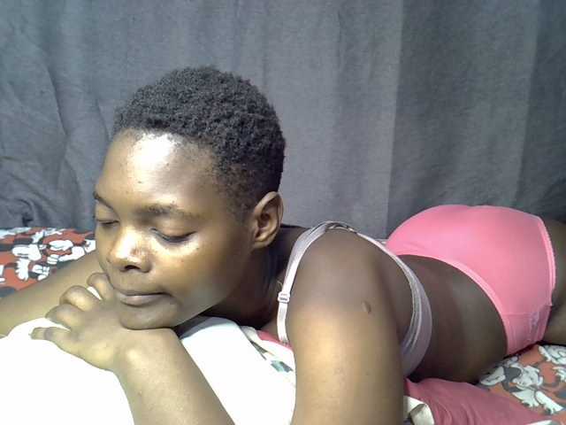 Slender-kerry live cam on BongaCams