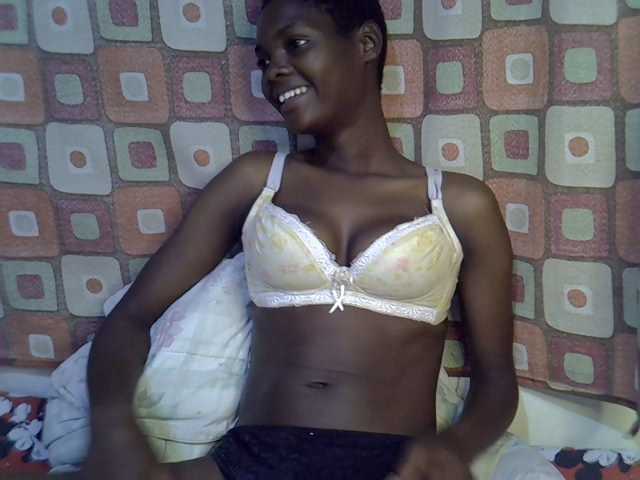Slender-kerry live cam on BongaCams