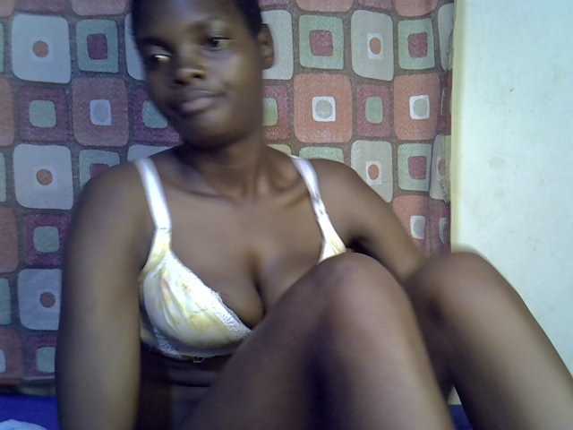 Slender-kerry live cam on BongaCams