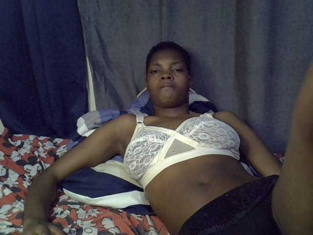 Slender-kerry live cam on BongaCams