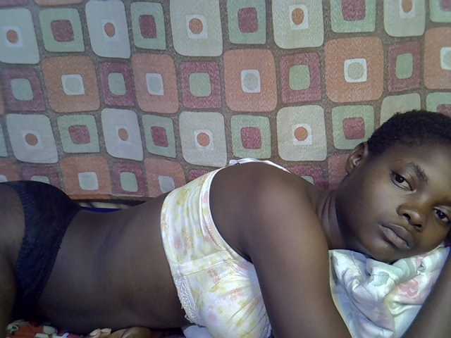 Slender-kerry live cam on BongaCams