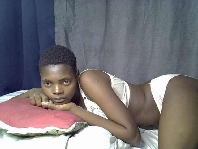 Slender-kerry live cam on BongaCams