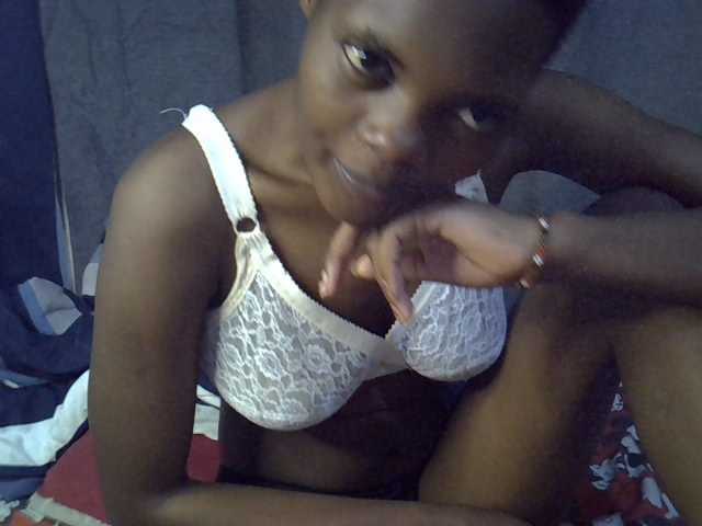 Slender-kerry live cam on BongaCams